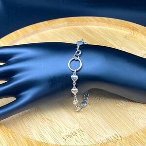 Ladies 925 heart link bracelet 7” long and weighing 8.33g